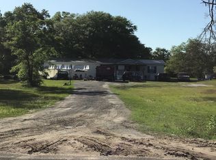 553 Buster Walker Rd, Waynesville, GA 31566