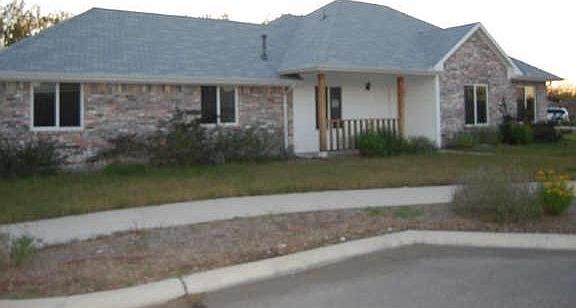2nd image of 3504 Paisley St