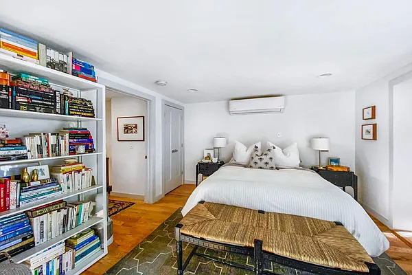 Rented by Sotheby's International Realty | media 14