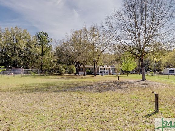 5th image of 382 Dogwood Way