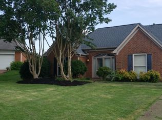 8675 Leaf Manor Cv, Cordova, TN 38018