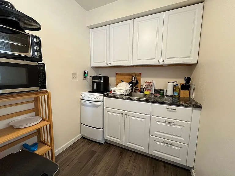 8420 W Greenfield Ave — Photo 2