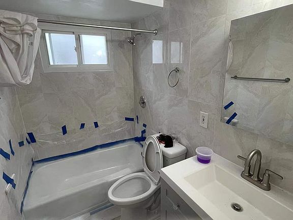 3rd image of 386 Dongan Hills Ave Floor 2