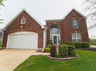 13047 Barrett Meadows Dr, Ballwin, MO 63021