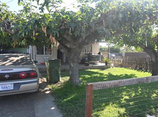 1434 S College Ave, Dinuba, CA 93618