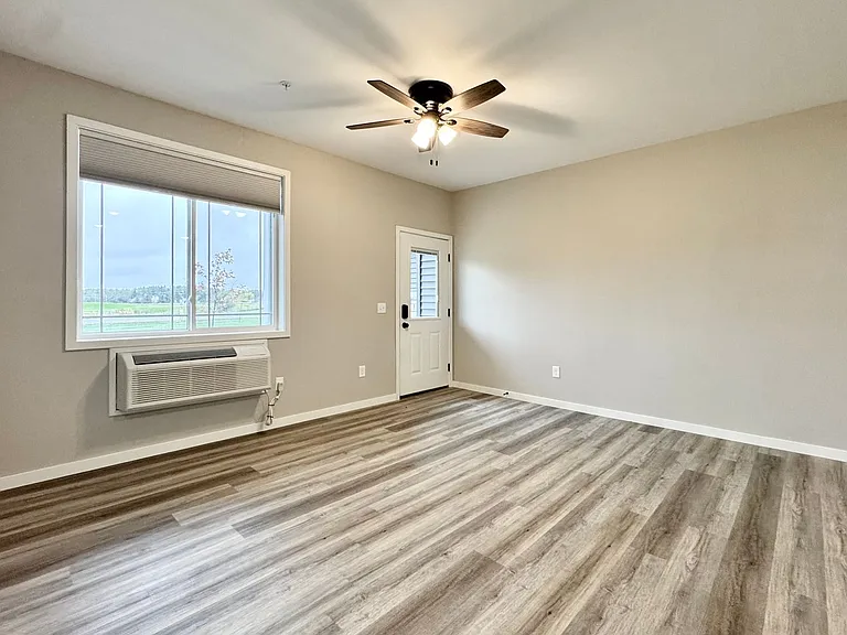 West 5th Townhomes — Photo 37