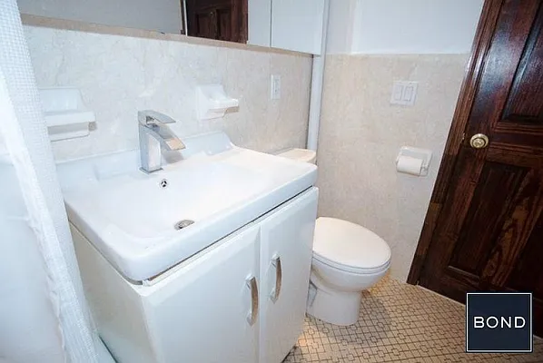 Rented by Bond New York | media 26