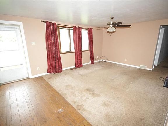 3rd image of 6238 Schafer Dr