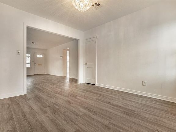 5th image of 1404 NE 43rd St