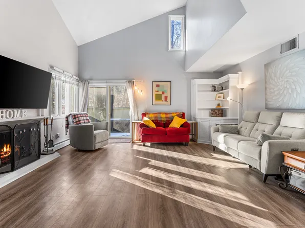 1 Talcott Glen #E, Farmington, CT 06032