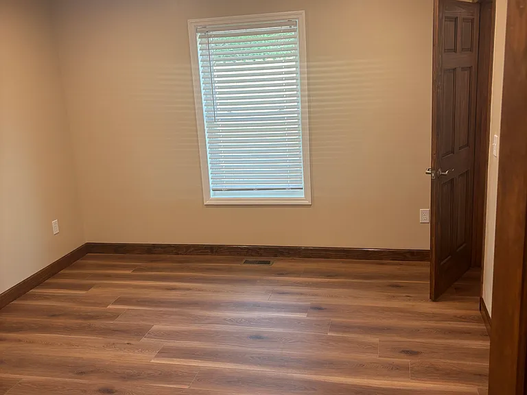 3903 Fairlawn Ct — Photo 12