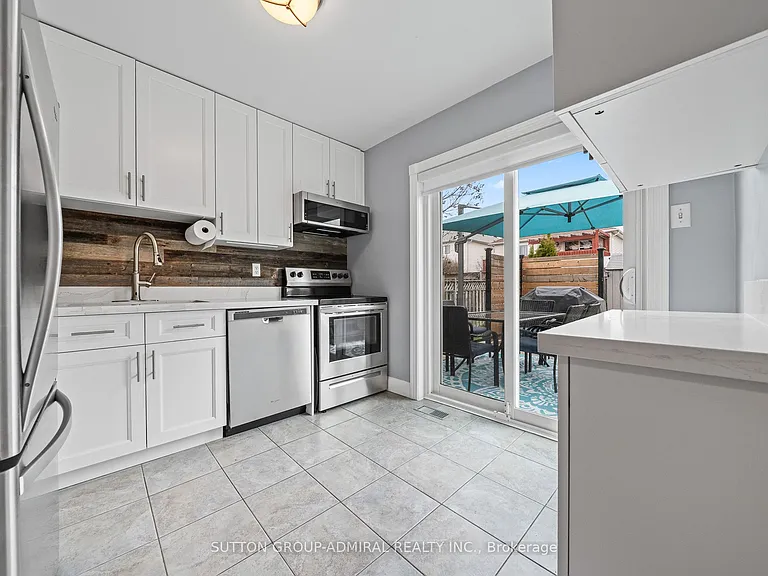 52 Moir Cres — Photo 10