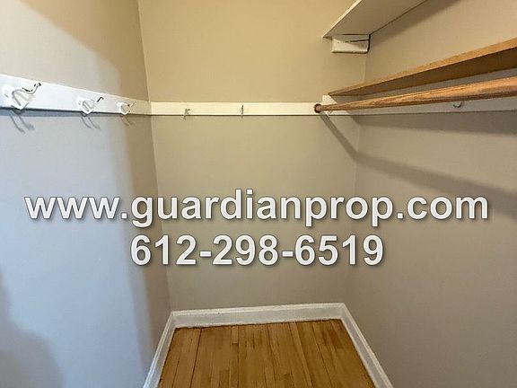 4th image of 2057 Laurel Ave #10