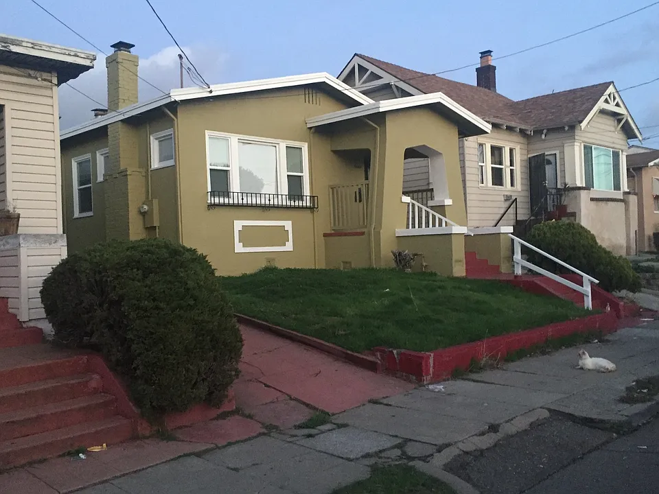 5440 Trask St
