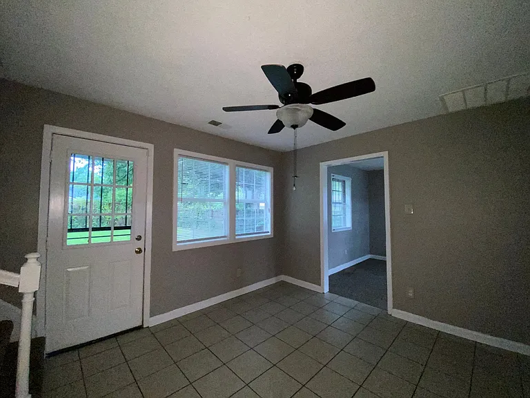 4125 Arrowhead Rd — Photo 2