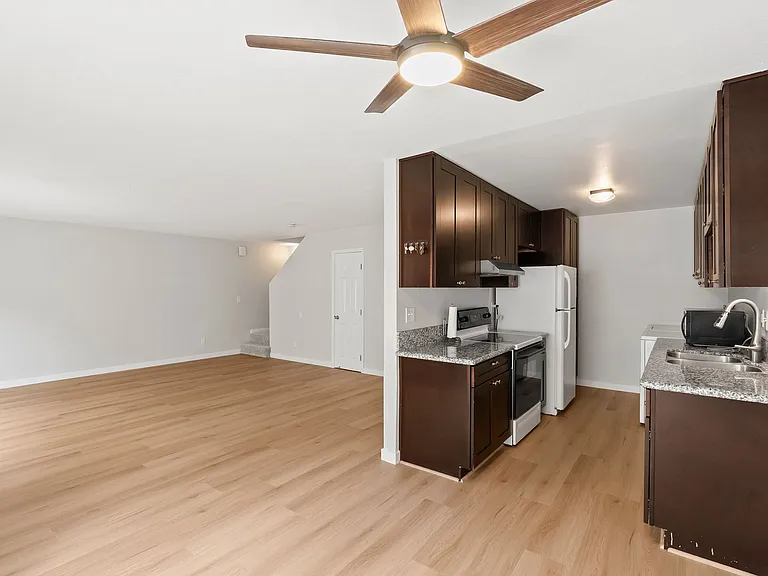 3908 Camphor Ln — Photo 3