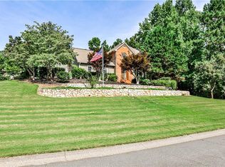 880 Woodvalley Dr, Canton, GA 30115