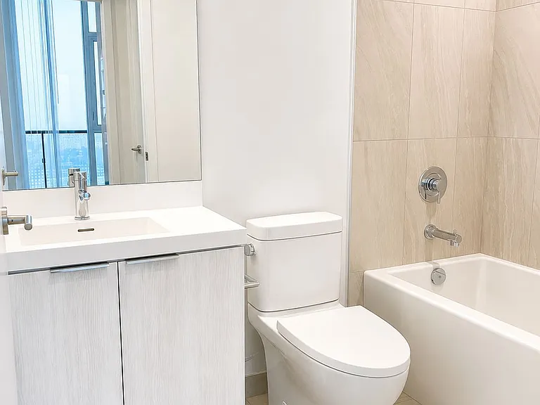 5858 Yonge St #Penthouse 10 — Photo 14