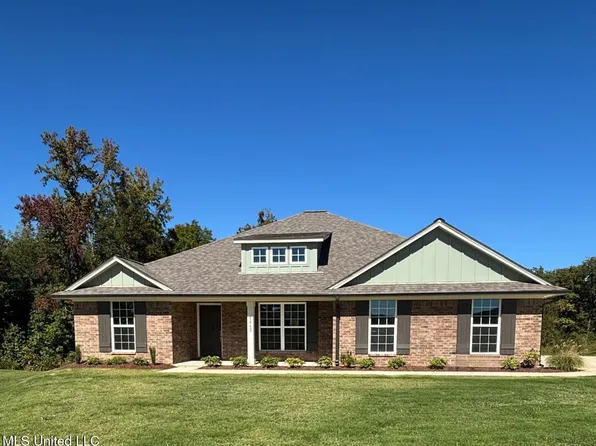 5862 Susan Moore Dr, Horn Lake, MS 38637