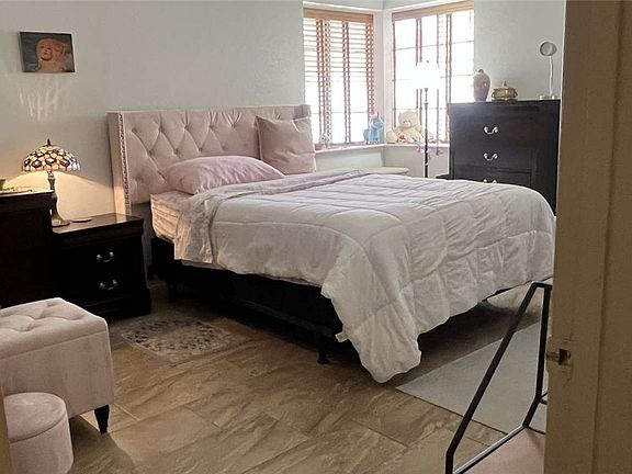 5th image of 5832 Sutcliffe Cir