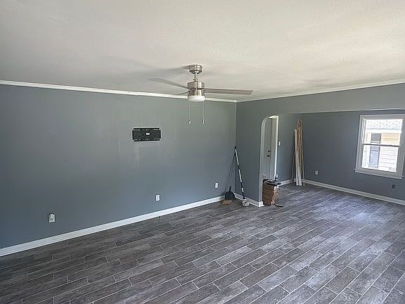 4th image of 316 W 35th Ave