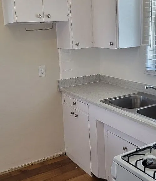 2424 C St — Photo 12