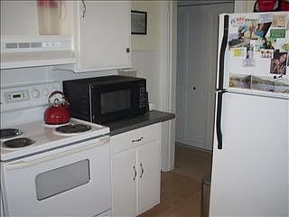 3rd image of 415 W College Ave