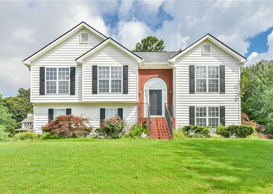 1st image of 320 Waverly Point Dr