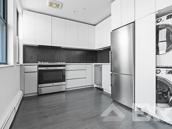 3rd image of 260 Water St APT 5B