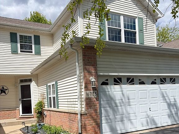 2nd image of 16705 S Sunset Ridge Ct