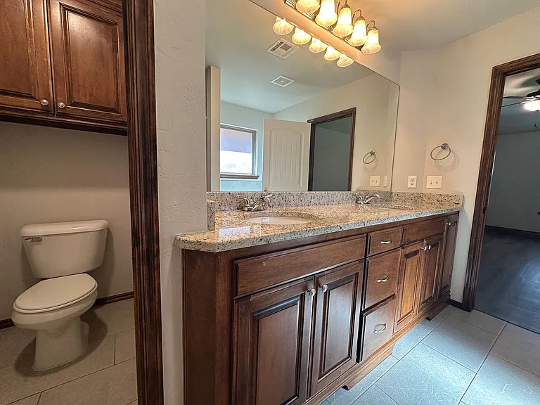 11008 SW 36th St — Photo 19