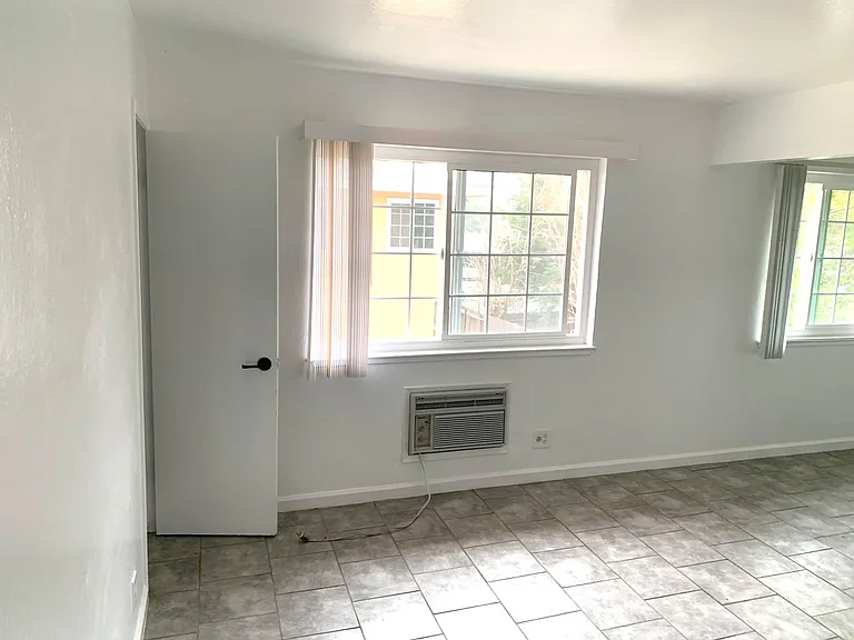 6240 Martin Luther King Jr Blvd #18 — Photo 4