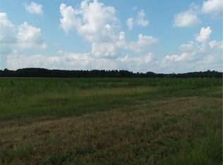 Hill St, Raeford, NC 28376