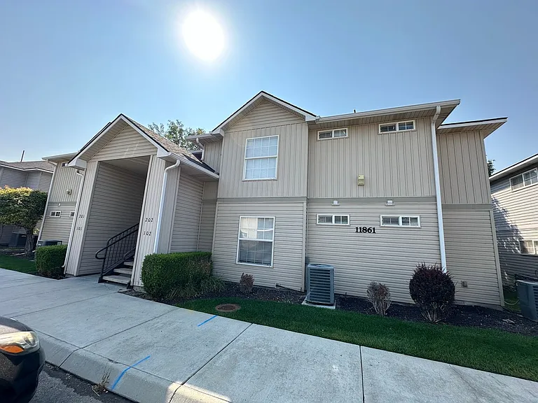 11861 W Cloverbrook Ln — Photo 16
