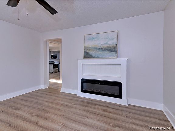 3rd image of 418 School St