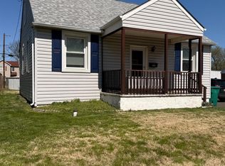 808 Old Orchard Ln, Bristol, PA 19007