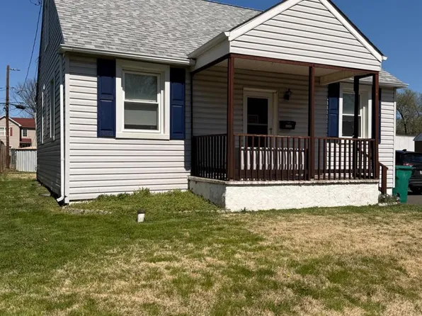 808 Old Orchard Ln, Bristol, PA 19007