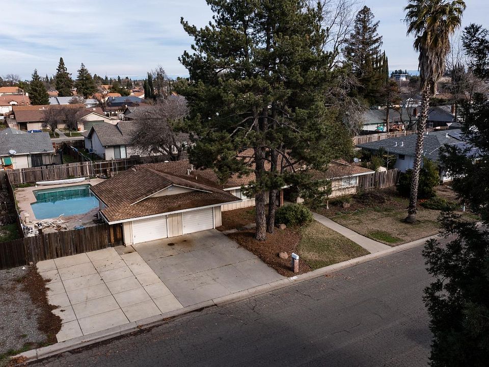 1st image of 1579 S Holly Tree Dr