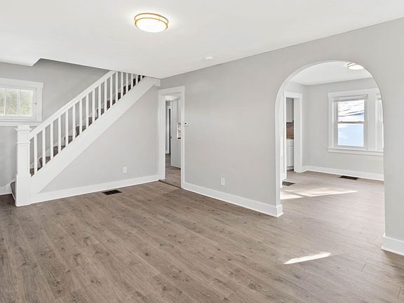 3rd image of 3001 Home Ave