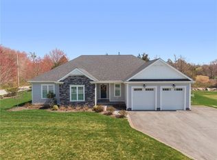 2 Waterview Ln, Warren, RI 02885