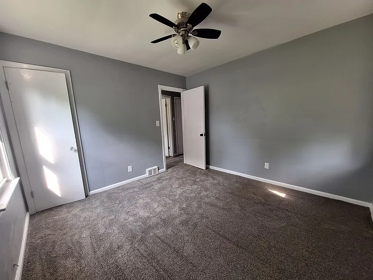 11785 Nashville St — Photo 12