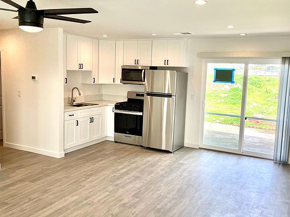 2nd image of 4159 Clairemont Dr