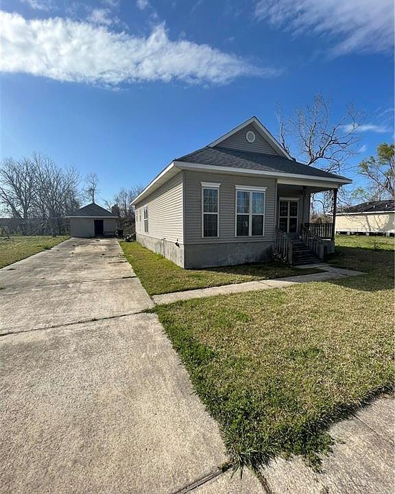 1st image of 2414 Deslonde St