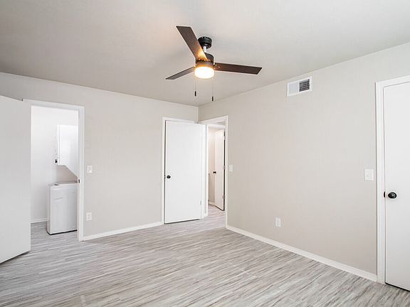 5th image of 917 24th Ave SW #134