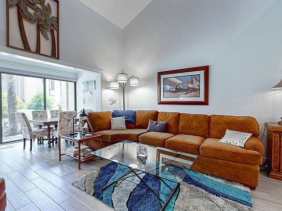 5th image of 73 Village Las Palmas Cir
