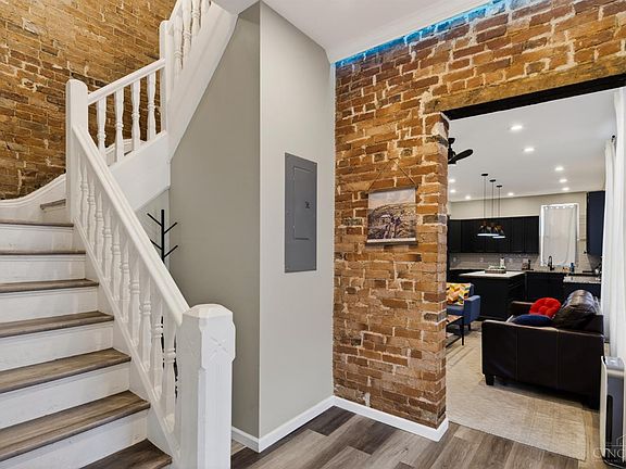 4th image of 2711 Price Ave