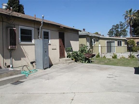 3rd image of 3516 Gale Ave