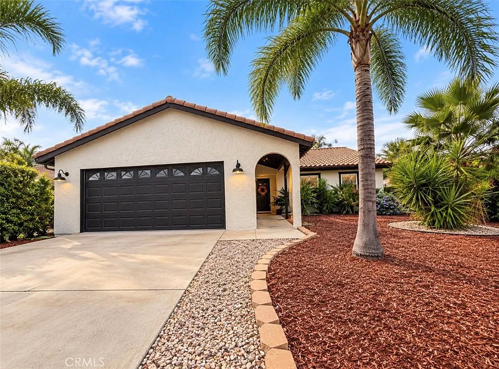 3 bed, 1745 sqft, $3,300 — Photo 1