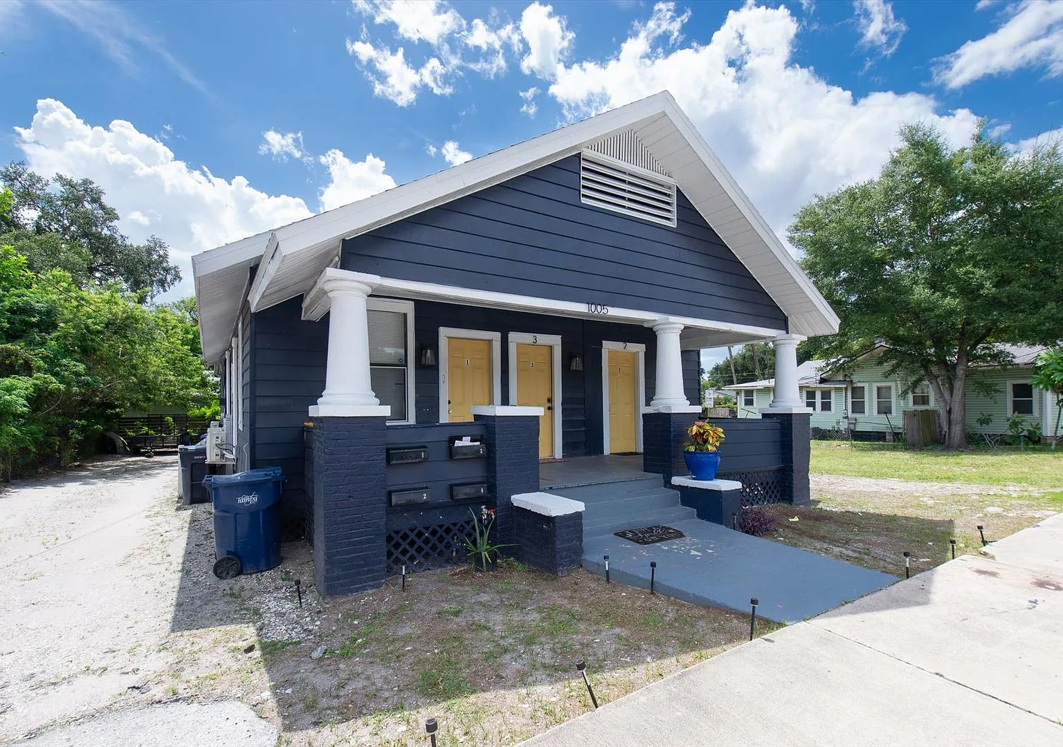 1005 E Lake Ave — Photo 3