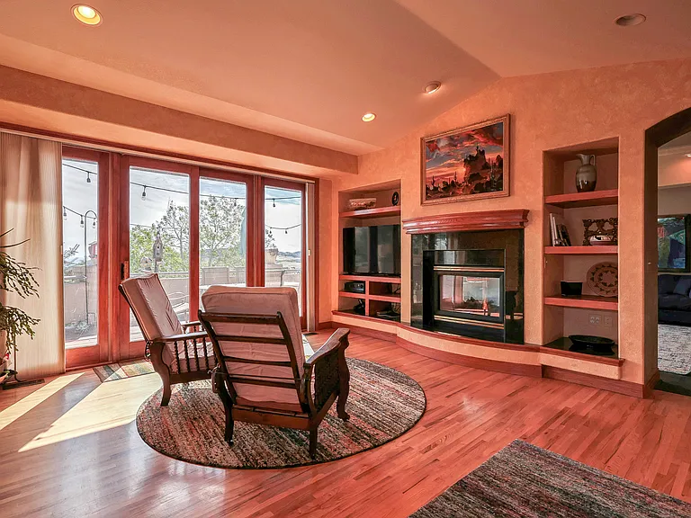 16175 Sandstone Dr — Photo 4
